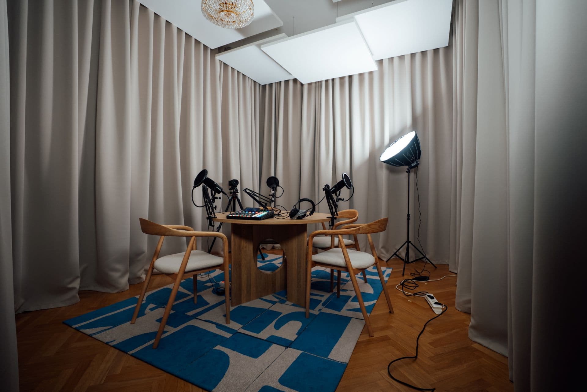 Studio Neun — Blick in den Aufnahmeraum